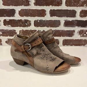 Miz Mooz wedge sandals